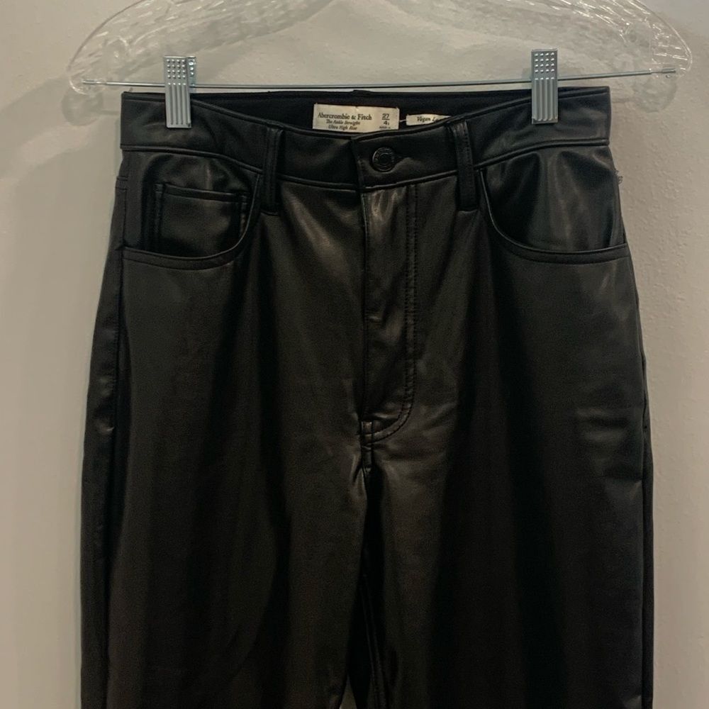 Abercrombie & Fitch Black Straight Ankle Leg faux pant with Sleek Finish - Picture 6 of 14